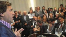 altText(El lanzamiento del ultrasciolismo ya genera reacciones en el peronismo K)}