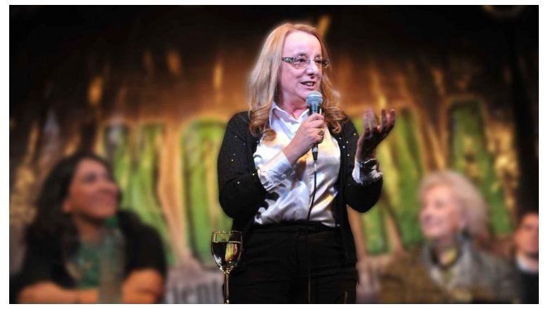 Alicia K y la misma canción para 2013