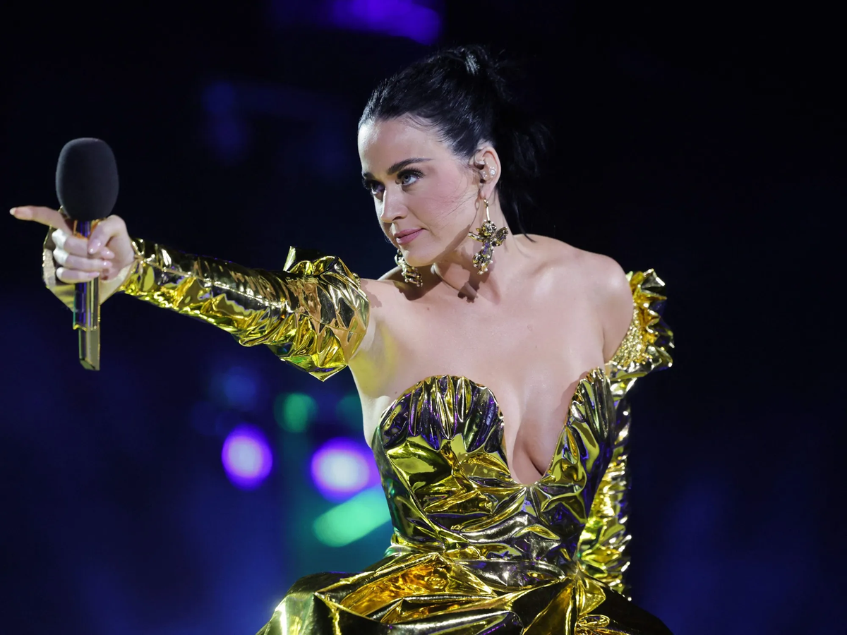 ¿Estás preparado para ser parte de la revolución pop más explosiva del año? Katy Perry viene a sacudir todas tus expectativas. ¿Estás preparado para ser parte de la revolución pop más explosiva del año? Katy Perry viene a sacudir todas tus expectativas.