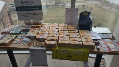 Millonario allanamiento en Santa Fe ligado a exfuncionario