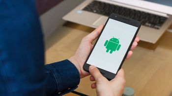 Android suma un punto azul y muchos usuarios ya se preguntan si los están vigilando