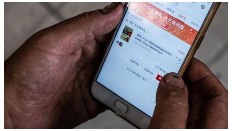 China paga su posición de potencia tecnológica con vidas humanas