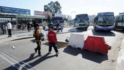 altText(Ahora el Gobierno culpa a la Metropolitana por no actuar)}