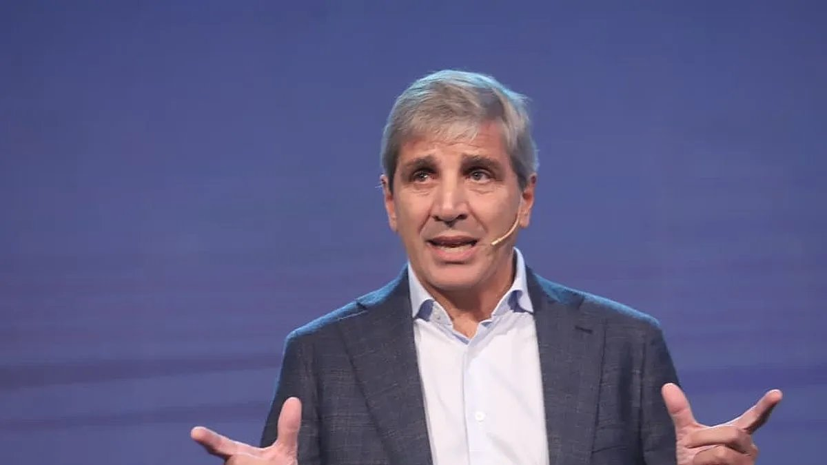 Luis Caputo insistió en que se terminó el 'riesgo kuka' y Kicillof no será presidente. Luis Caputo insistió en que se terminó el 'riesgo kuka' y Kicillof no será presidente.