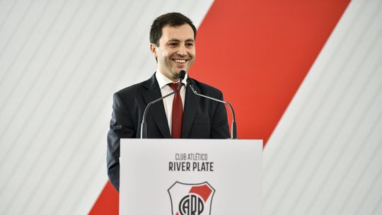 Stéfano Di Carlo, nuevo presidente de River Stéfano Di Carlo, nuevo presidente de River