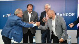 En el stand de Córdoba en la Expoagro, la Región Centro firmó un convenio clave. En el stand de Córdoba en la Expoagro, la Región Centro firmó un convenio clave.