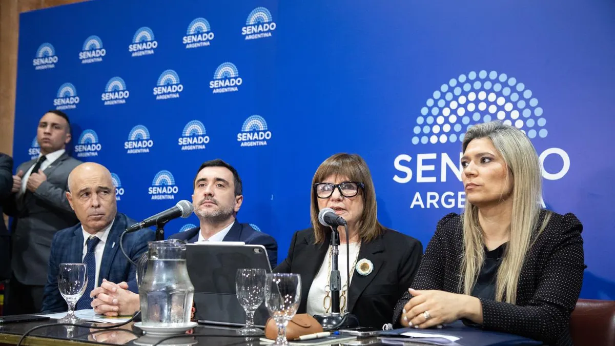 Patricia Bullrich y Nadia Márquez.