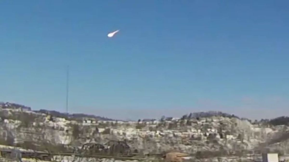 La bola de fuego sí resultó ser un meteorito en Ohio. (Imagen: Captura video @NWSPittsburgh en X) La bola de fuego sí resultó ser un meteorito en Ohio. (Imagen: Captura video @NWSPittsburgh en X)