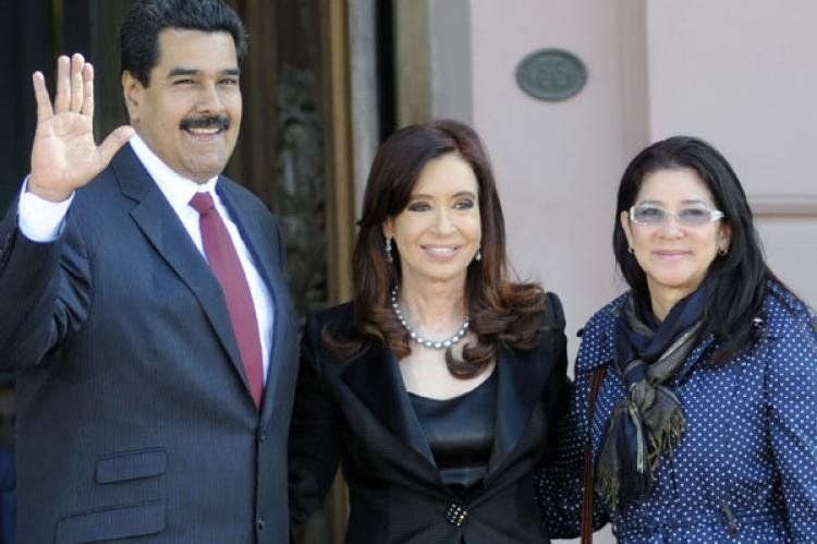 Nicolás Maduro Moros, Cristina Fernández de Kirchner y Cilia Flores, la ex procuradora general e influyente mujer de Maduro.