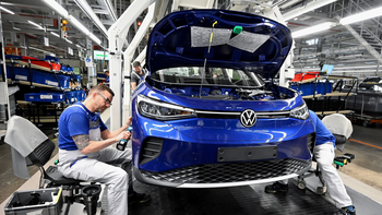 Guerra geopolítica por los recursos del planeta en medio de una fuerte escasez y cambios estructurales en la producción capitalista. Guerra geopolítica por los recursos del planeta en medio de una fuerte escasez y cambios estructurales en la producción capitalista.