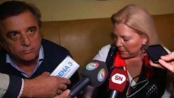 altText(Carrió lo hizo de nuevo, y Negri le dio un 'codazo' para que se calle (Video))}