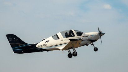 FAdeA dice tener un salvavidas: Fabricar el avión entrenador para pilotos F-16