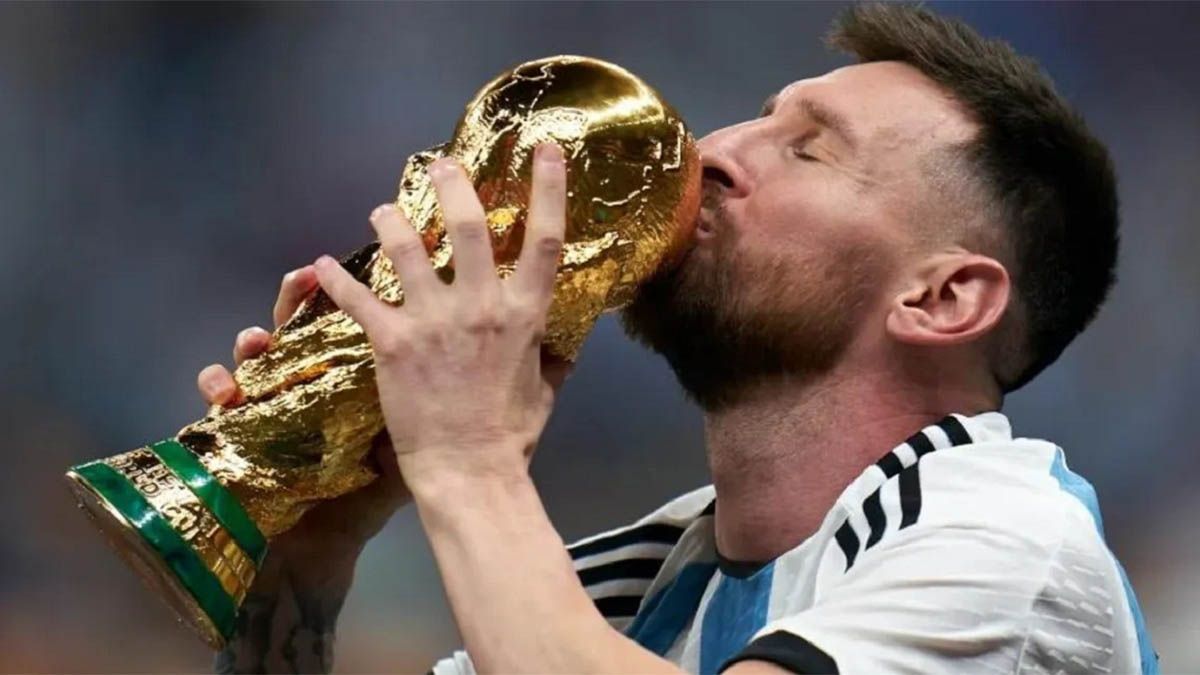 Lionel Messi prometió en 2017 que iría a visitar la ciudad de San Nicolás si ganaba la copa del mundo pero todavía no cumplió y la misma ciudad lo espera. Lionel Messi prometió en 2017 que iría a visitar la ciudad de San Nicolás si ganaba la copa del mundo pero todavía no cumplió y la misma ciudad lo espera.