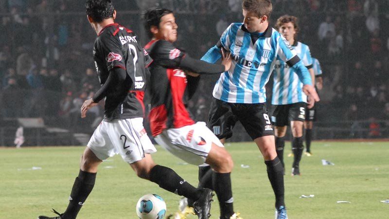 Racing no lo pudo aguantar y Colón se lo empató