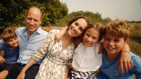 William y Kate: Así le revelaron a sus hijos la verdad sobre el cáncer. William y Kate: Así le revelaron a sus hijos la verdad sobre el cáncer.