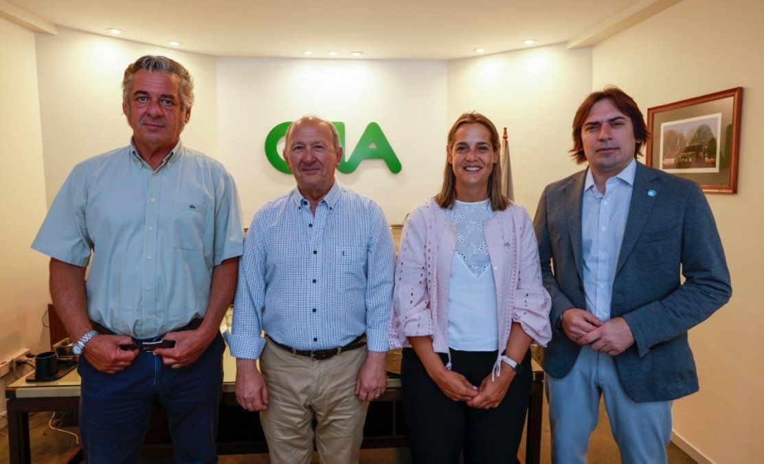 Los presidentes de las 4 entidades que conforman la mesa de enlace: satisfacción por baja de retenciones pero sigue el reclamo.