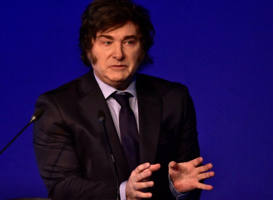 Milei y Melconian coinciden en no devaluar a pesar de las fuertes presiones de un sector, pero no coinciden en el diagnóstico del atraso cambiario.