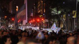 altText(Ladran, Sancho: Batalla virtual entre #8AVamosTodos y #Fracacerolazo)}