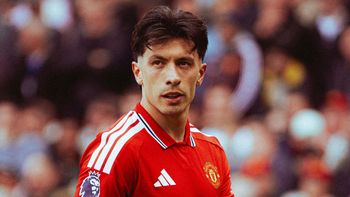 Tras la sanción, Lisandro Martínez decidió su futuro en Manchester United