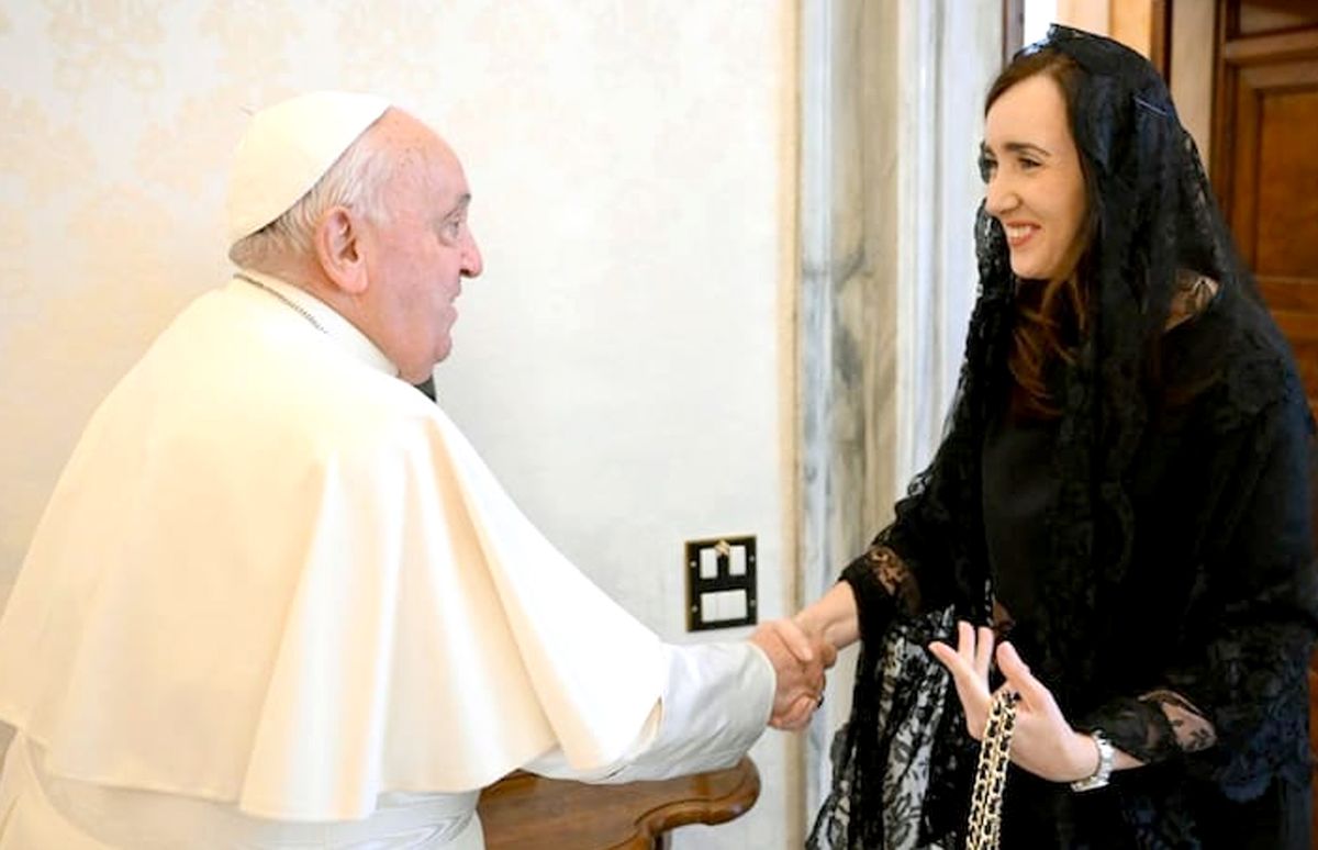 Papa Francisco y Victoria Villarruel en el Vaticano.