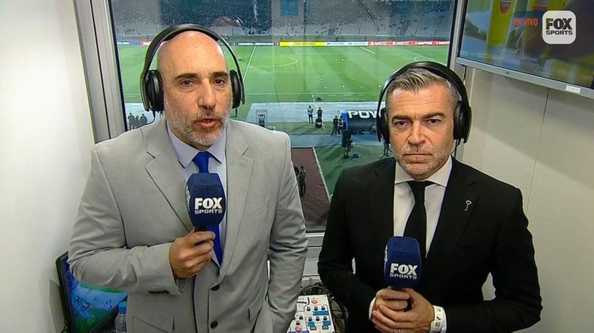 Relator y comentarista de Fox Sports que no estuvieron a la altura del evento.