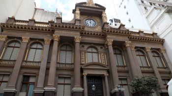 Hoy (30/8) las reservas del BCRA caen US$ 1.049 millones. Hoy (30/8) las reservas del BCRA caen US$ 1.049 millones.