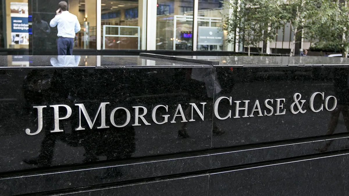 La sede de JPMorgan Chase & Co., el banco que advirtió sobre un posible freno en el rally de los chips de inteligencia artificial frente al gasto de las grandes tecnológicas. La sede de JPMorgan Chase & Co., el banco que advirtió sobre un posible freno en el rally de los chips de inteligencia artificial frente al gasto de las grandes tecnológicas.