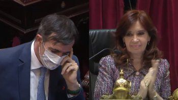 CFK se sumó al aplauso a Esteban Bullrich. CFK se sumó al aplauso a Esteban Bullrich.