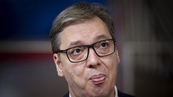 Domingo negro para la derecha: Además de Bolsonaro, perdió Aleksandar Vucic en Serbia