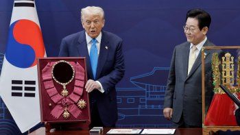 Donald Trump desde Corea del Sur promete a China reducir sus aranceles al fentanilo