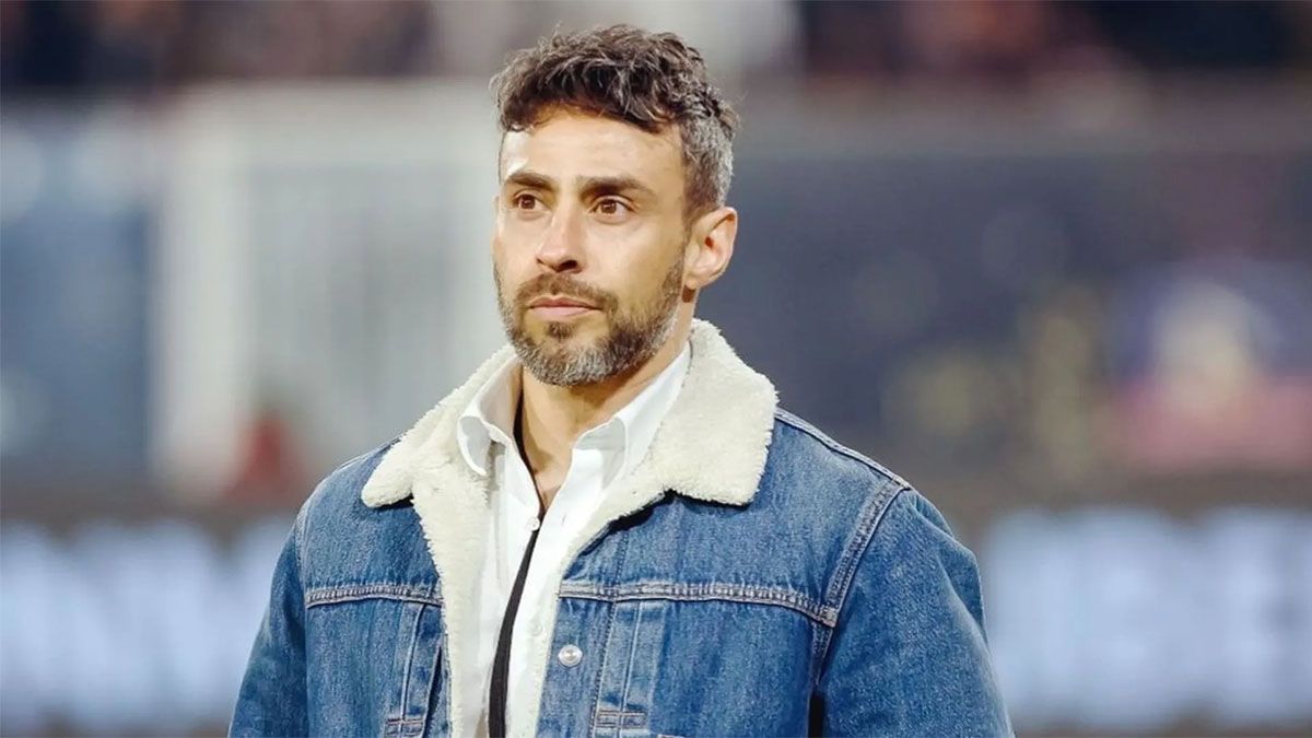 Jorge Valdivia, exfutbolista y bicampeón de América con Chile, fue detenido este martes (22/10) tras ser denunciado por abuso sexual. Jorge Valdivia, exfutbolista y bicampeón de América con Chile, fue detenido este martes (22/10) tras ser denunciado por abuso sexual.