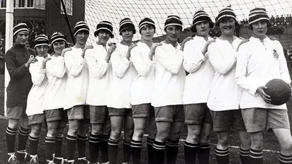 De la fábrica a la cancha: mujeres futbolistas durante la guerra