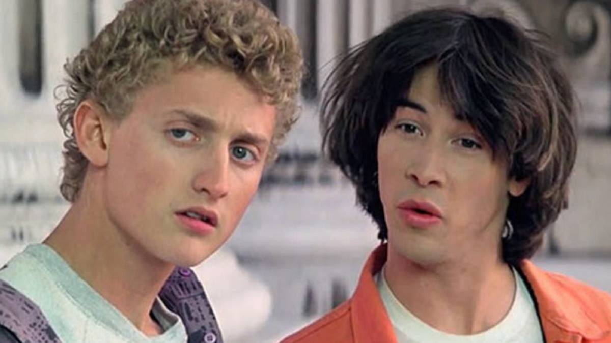 Reeves alcanzó un éxito sin precedentes con la comedia "La magnífica aventura de Bill y Ted", sobre dos adolescentes que viajan en el tiempo. Reeves alcanzó un éxito sin precedentes con la comedia "La magnífica aventura de Bill y Ted", sobre dos adolescentes que viajan en el tiempo.