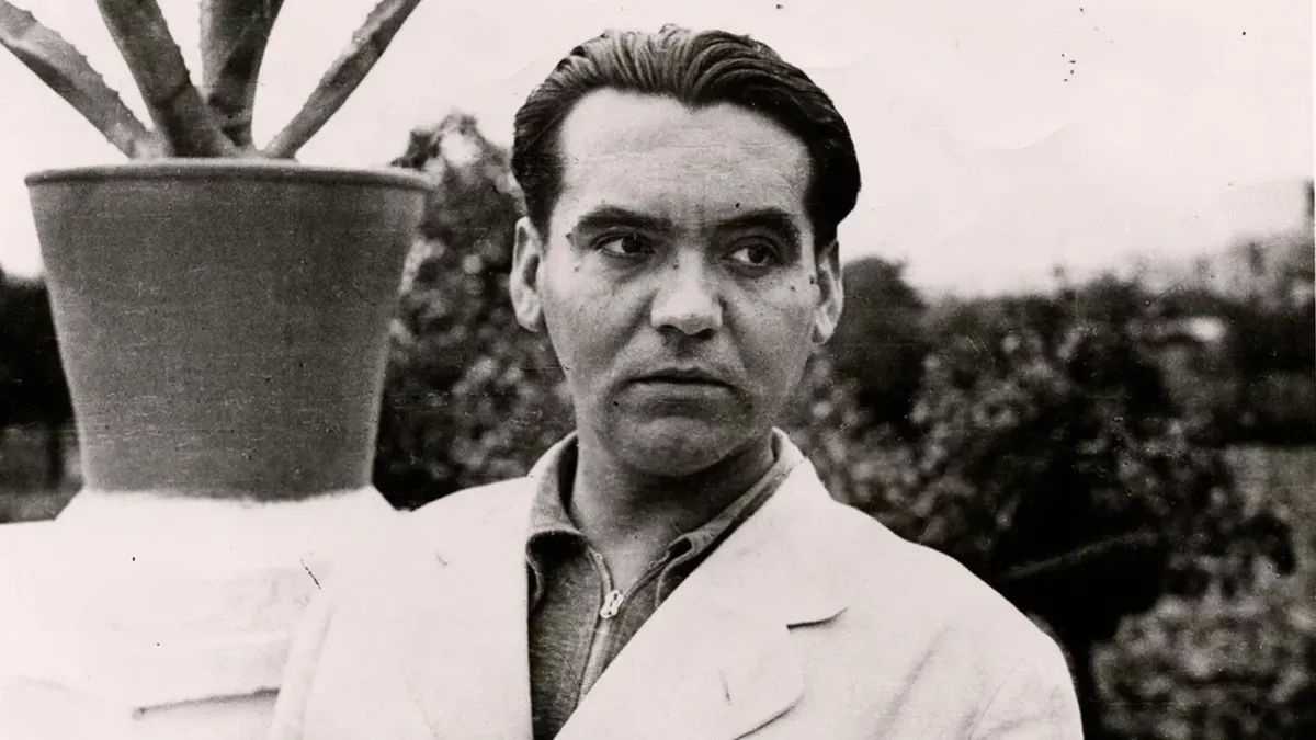 federico_garcia_lorca_en_la_huerta_de_san_vicente._foto_fundacion_fgl.webp