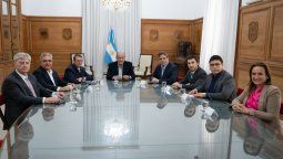 Guillermo Francos y otros funcionarios del Ejecutivo recibieron a gobernadores.&nbsp;