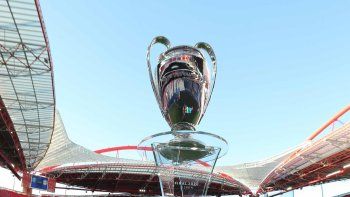 El trofeo ansiado por todos, la Champions League. El trofeo ansiado por todos, la Champions League.