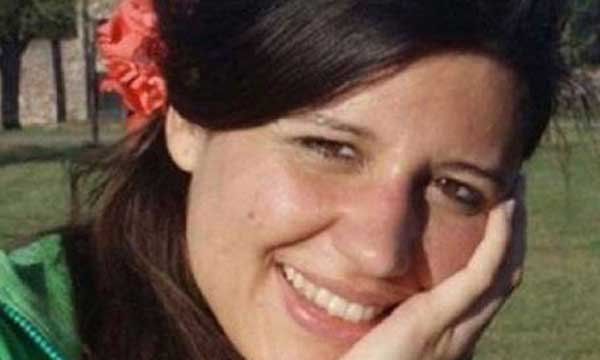 María Cash.