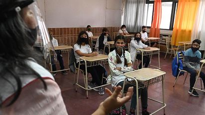 Córdoba no le pagará a docentes no vacunados por elección