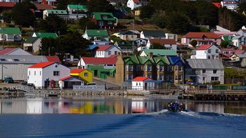 Más allá de los rumores, Atlas Ocean Voyages ya vende expediciones desde Malvinas 2027