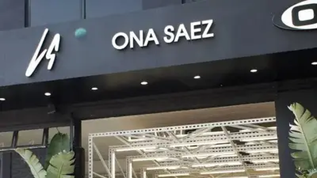 Ona Saez presenta espacio "Cerramos" como una "iniciativa de protesta y resistencia ante las políticas negativas y el abandono que sufre nuestra industria". Ona Saez presenta espacio "Cerramos" como una "iniciativa de protesta y resistencia ante las políticas negativas y el abandono que sufre nuestra industria".