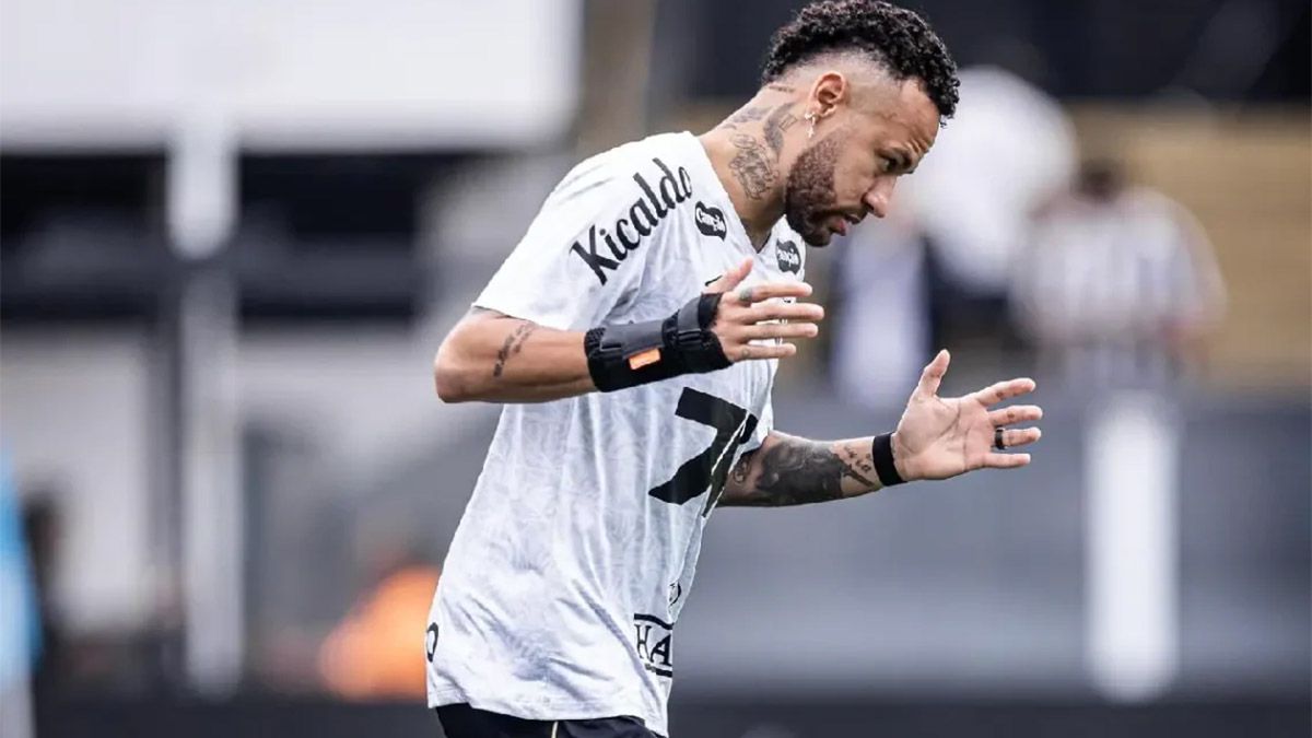 Neymar no formará parte de los convocados del Santos para el partido ante el Palmeiras por una insólita razón en el Brasileirao. Neymar no formará parte de los convocados del Santos para el partido ante el Palmeiras por una insólita razón en el Brasileirao.
