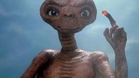 ¿Y cómo fue que apareció E.T. en el año electoral de Trump? Ovnis para bloquear a Epstein ¿Y cómo fue que apareció E.T. en el año electoral de Trump? Ovnis para bloquear a Epstein