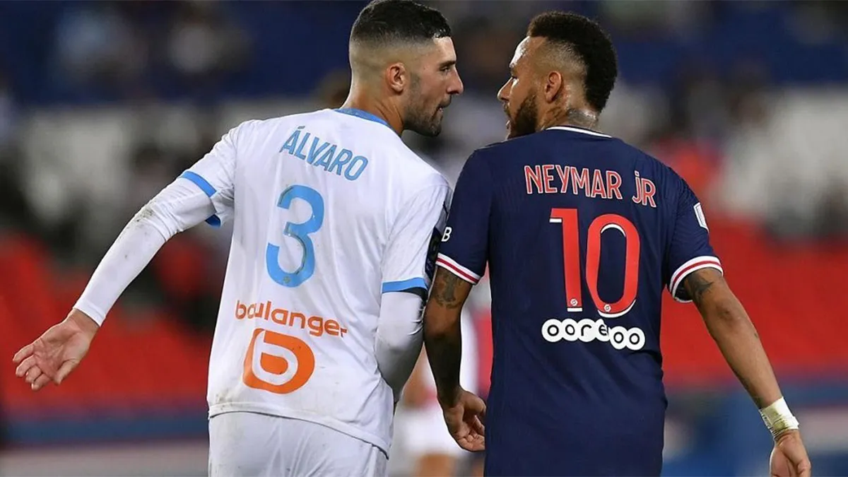 Neymar tuvo una famosa pelea con Álvaro González