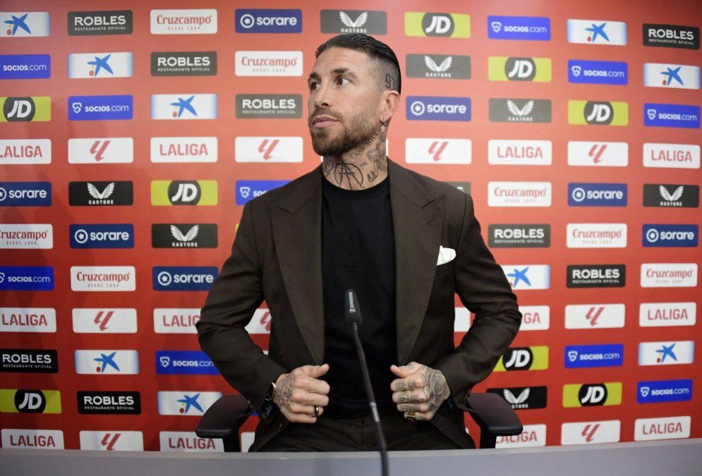 Sergio Ramos quedó a un paso de regresar al Sevilla FC como rostro visible del grupo liderado por Martín Ink, en una operación que todavía espera la firma oficial.
