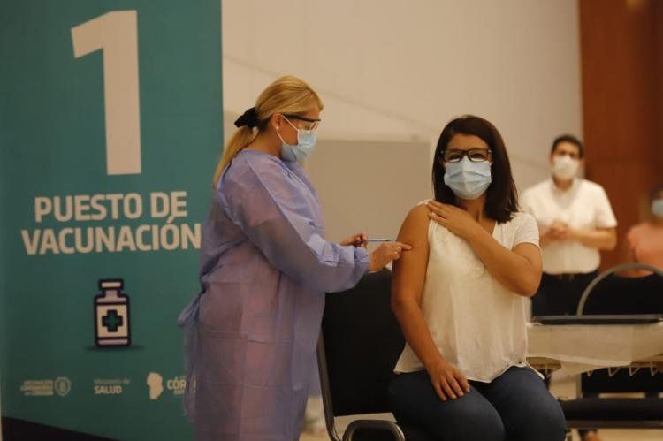 No se podrán descontar sueldos ni premios si un empleado fue a vacunarse