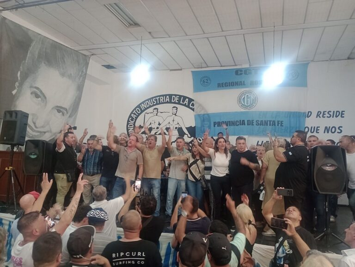 La CGT Rosario consiguió unificarse bajo una conducción común. La CGT Rosario consiguió unificarse bajo una conducción común.