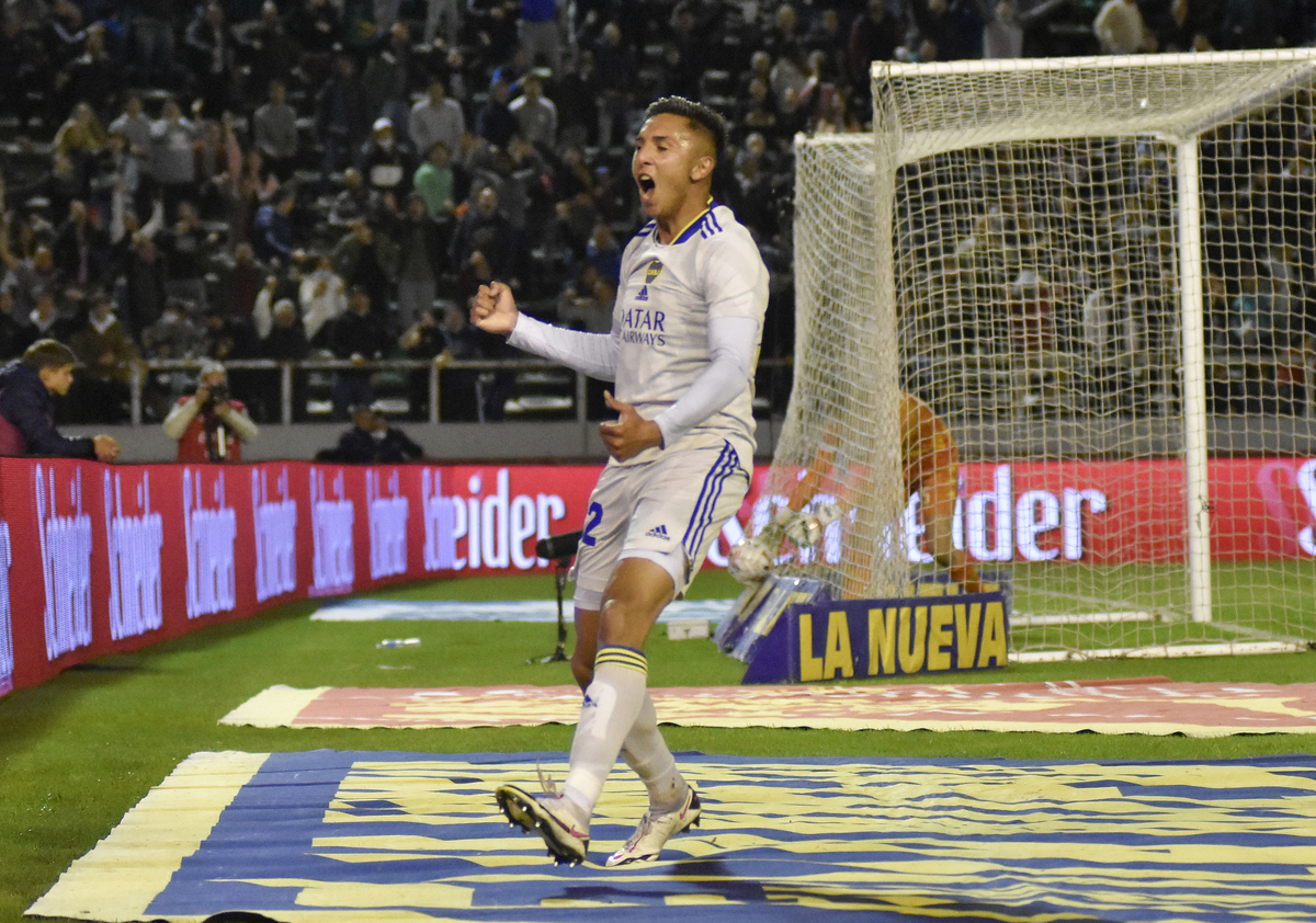 Agustín Almendra no quiere jugar más en Boca. El Consejo de Fútbol buscará venderlo o se terminará yendo libre en 2023.