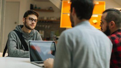 Los jóvenes marcan nuevas pautas en el trabajo