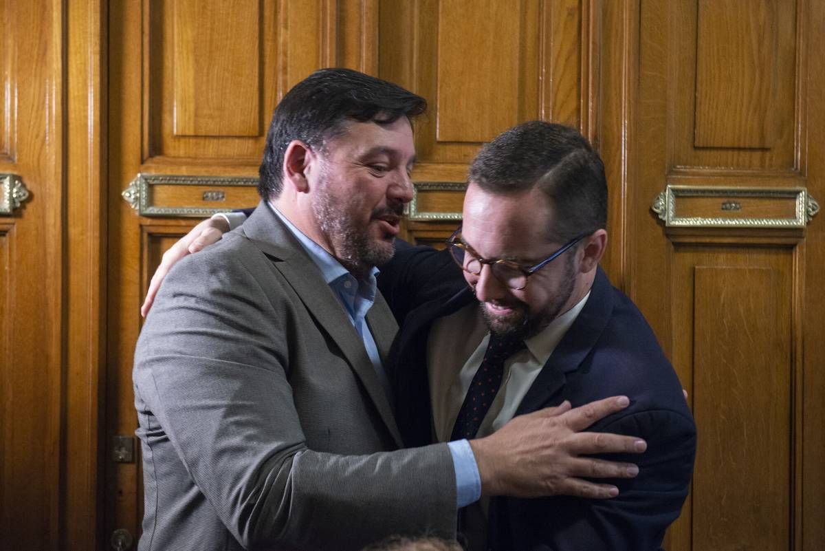 Nicolás Albertoni es felicitado por su designación.