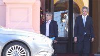 Muy pronto la explanada de gobierno verá pasar un nuevo jefe de Gabinete. Muy pronto la explanada de gobierno verá pasar un nuevo jefe de Gabinete.